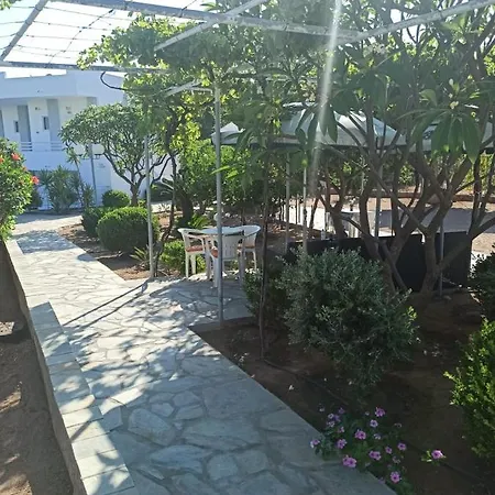 Lia Matina Studios Aparthotel *