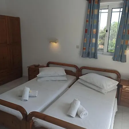 Lia Matina Studios Aparthotel Pefki