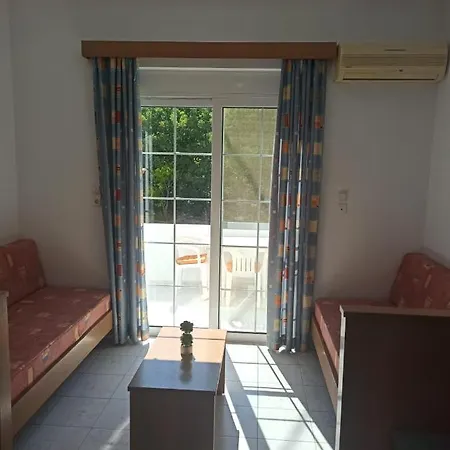 Aparthotel Lia Matina Studios
