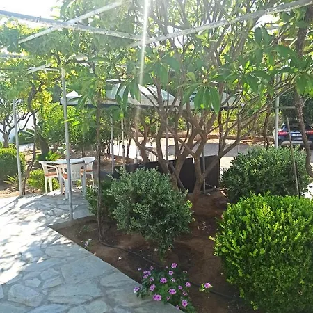 Lia Matina Studios Aparthotel *