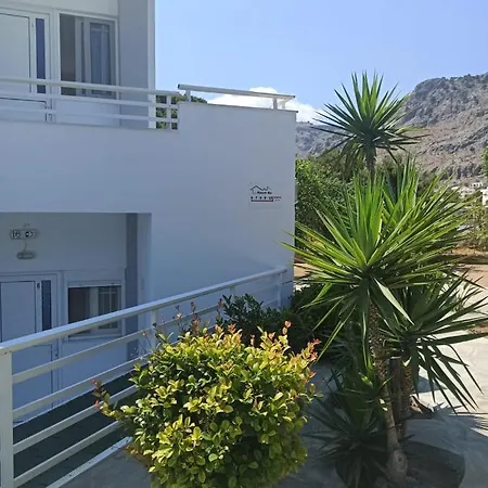 Lia Matina Studios Aparthotel